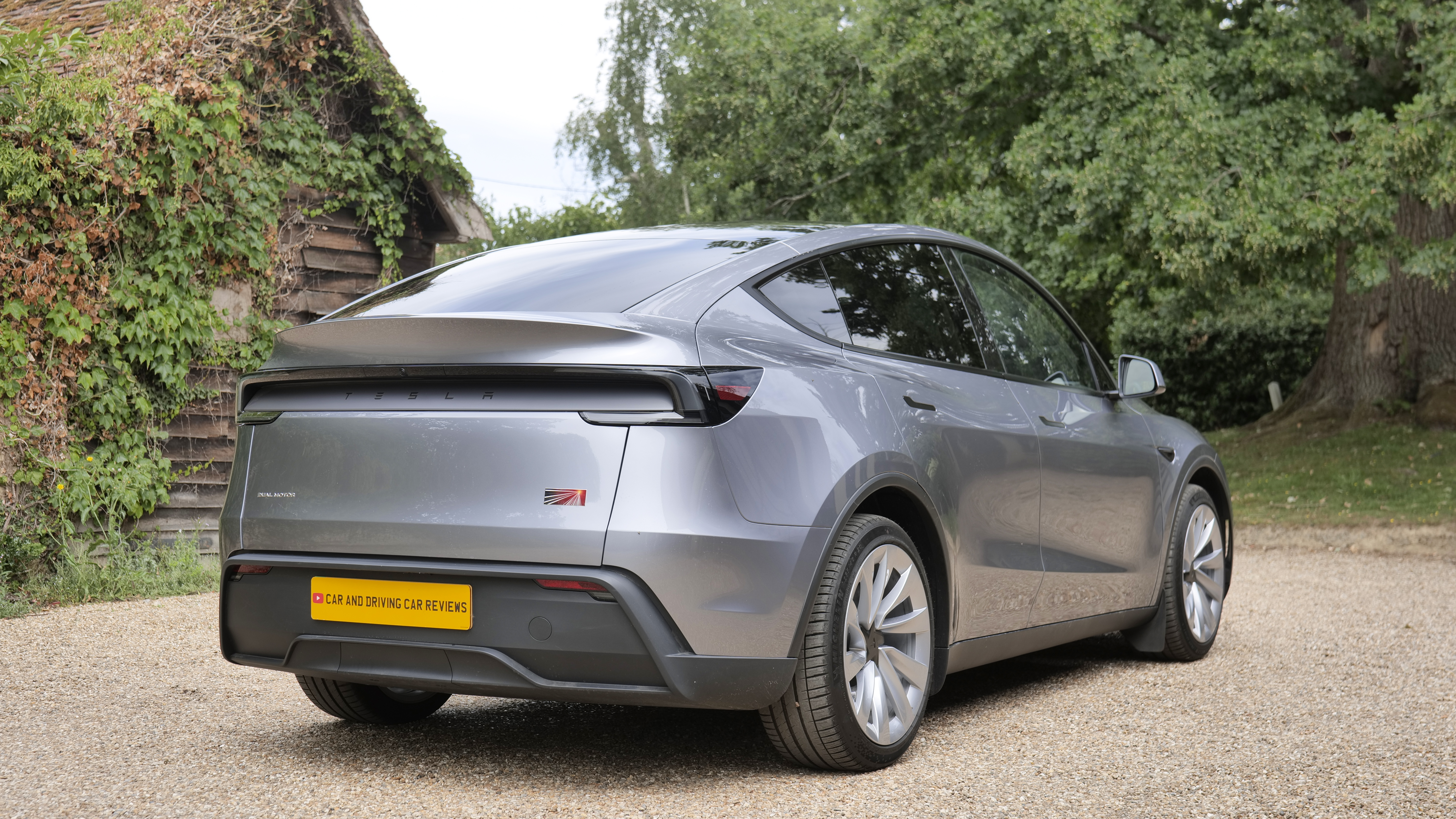 TESLA MODEL Y HATCHBACK Long Range AWD 85kWh 5dr Auto
